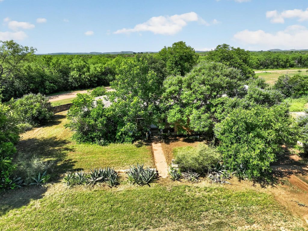 Image 18 of property listing at 319 Zero Street, Robert Lee, TX 76945