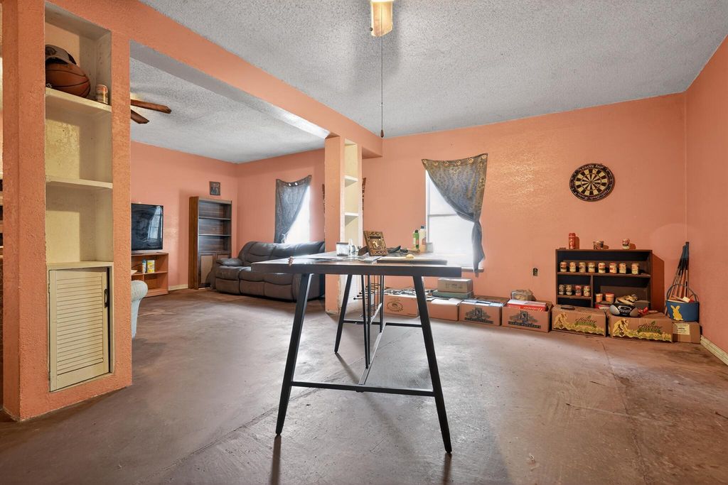 Image 29 of property listing at 319 Zero Street, Robert Lee, TX 76945