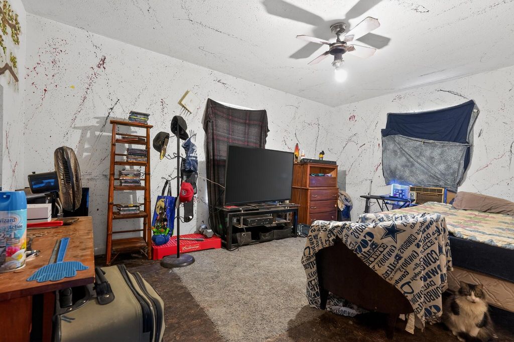 Image 37 of property listing at 319 Zero Street, Robert Lee, TX 76945