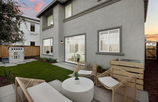 373 373 E Beatrice Avenue, Mountain House, CA 95391