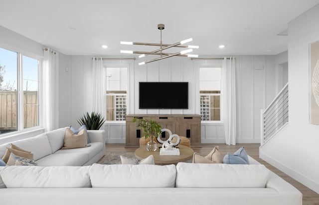 373 373 E Beatrice Avenue, Mountain House, CA 95391