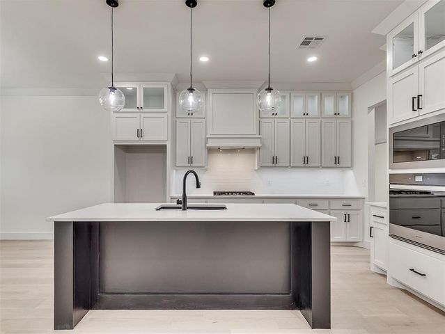 3608 Vintage Creek Drive, Norman, OK 73069