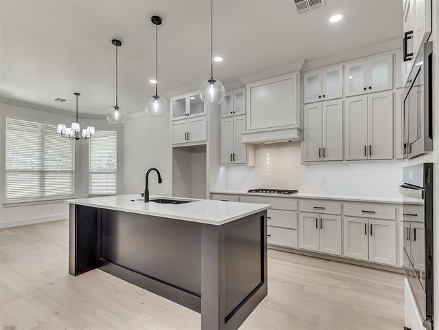 3608 Vintage Creek Drive, Norman, OK 73069