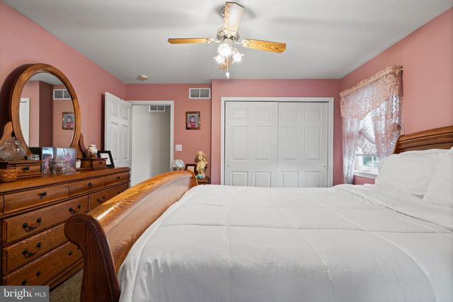 158 MAIN ST, Northampton, PA 18067