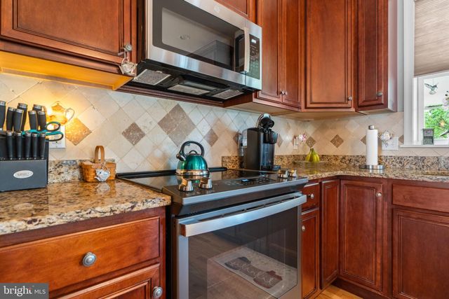 158 MAIN ST, Northampton, PA 18067