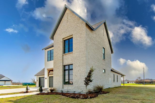 111 Stella Drive, Thibodaux, LA 70301