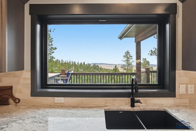 6621 GREEN MOUNTAIN CT, Spearfish, SD 57783