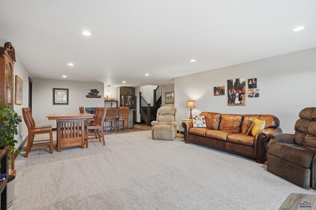 6621 GREEN MOUNTAIN CT, Spearfish, SD 57783