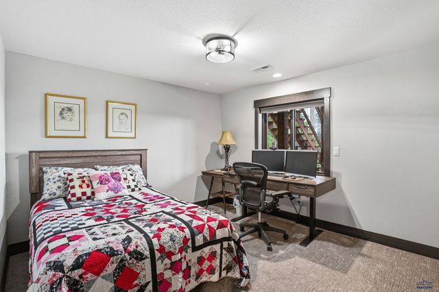 6621 GREEN MOUNTAIN CT, Spearfish, SD 57783