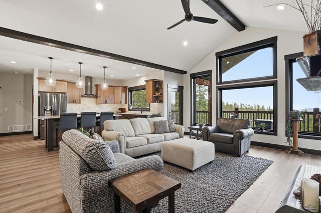 6621 GREEN MOUNTAIN CT, Spearfish, SD 57783