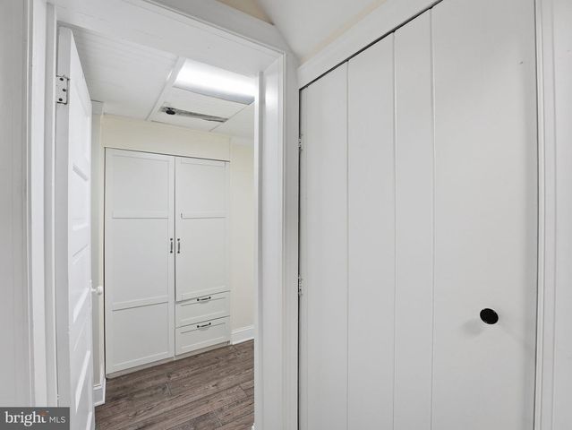 2328 S NASH ST, Arlington, VA 22202