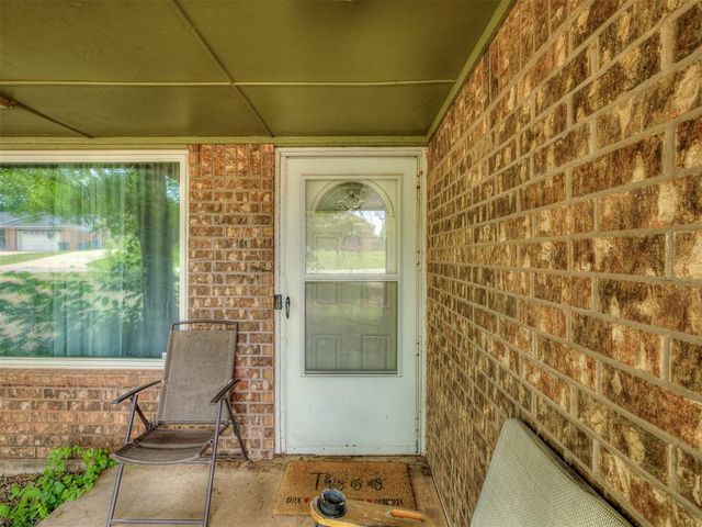 321 N Jefferson Avenue, Blanchard, OK 73010