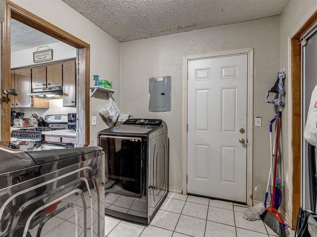 321 N Jefferson Avenue, Blanchard, OK 73010