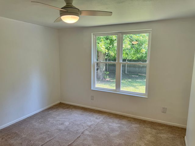 8400 S 84th Court, Hickory Hills, IL 60457