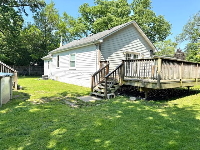 8400 S 84th Court, Hickory Hills, IL 60457
