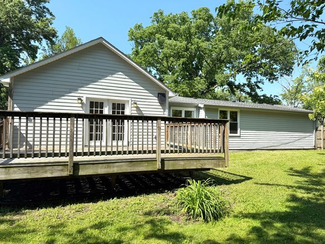 8400 S 84th Court, Hickory Hills, IL 60457