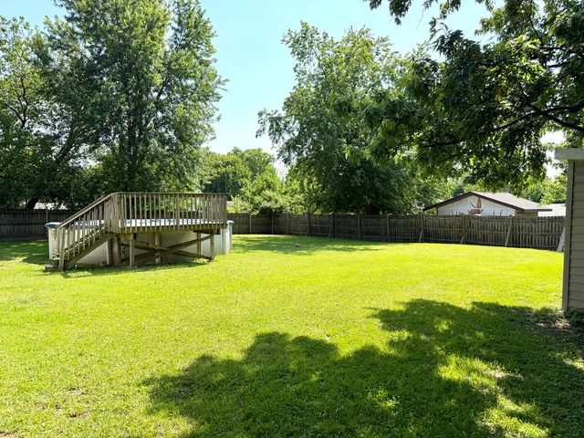 8400 S 84th Court, Hickory Hills, IL 60457