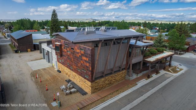 174 W MAGNOLIA Street, Pinedale, WY 82941
