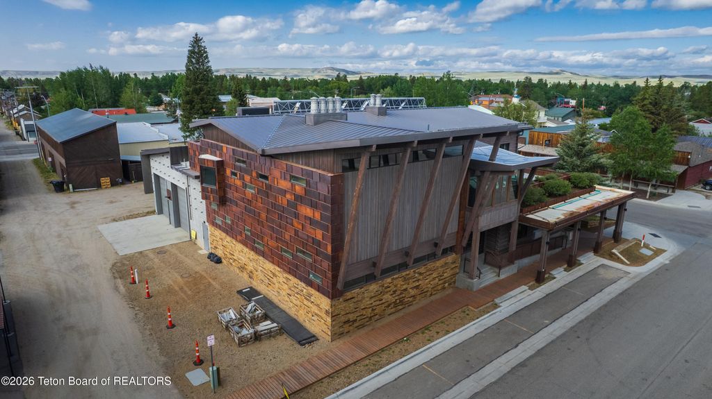 174 W MAGNOLIA Street, Pinedale, WY 82941