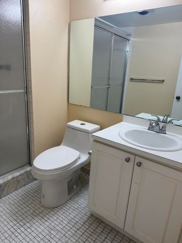 830 S HOLLYBROOK Drive 204, Pembroke Pines, FL 33025