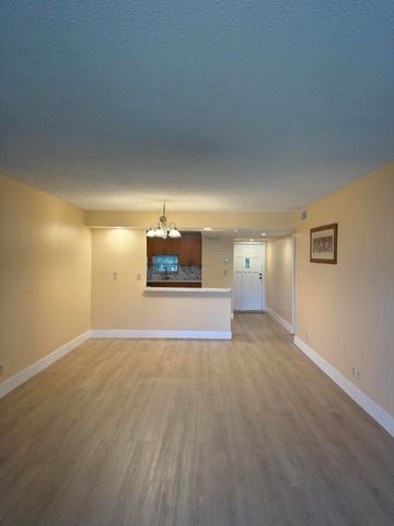 830 S HOLLYBROOK Drive 204, Pembroke Pines, FL 33025