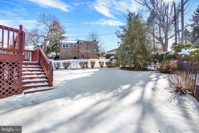 2670 RALEIGH DR, York, PA 17402