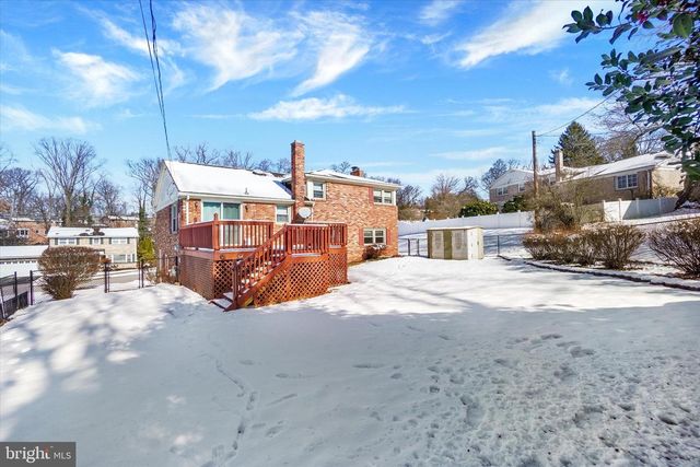 2670 RALEIGH DR, York, PA 17402