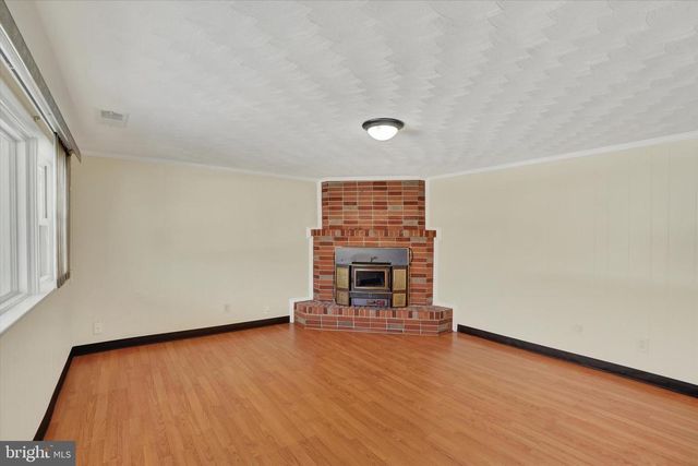 2670 RALEIGH DR, York, PA 17402