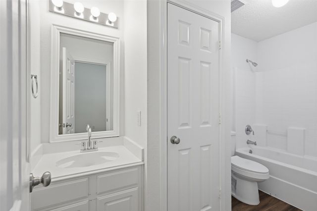 6806 Burning Bush, Sachse, TX 75048