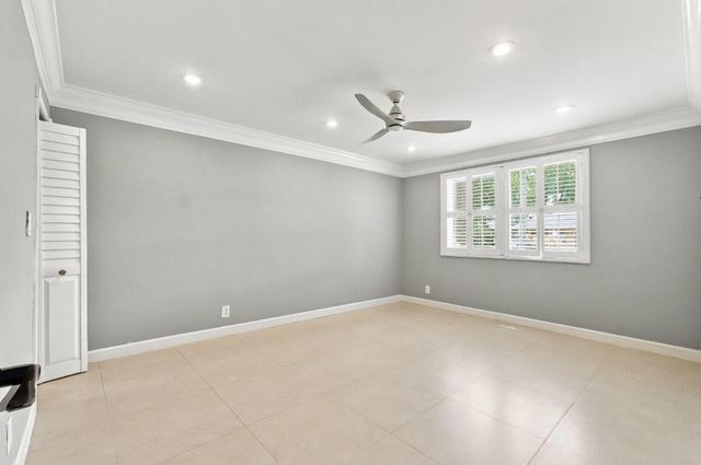 3017 N Oakland Forest Drive 102, Oakland Park, FL 33309