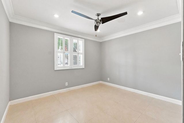 3017 N Oakland Forest Drive 102, Oakland Park, FL 33309
