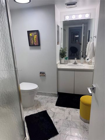 2555 Collins Ave 2402, Miami Beach, FL 33140