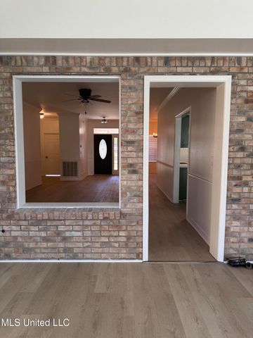 646 Koula Drive, Diamondhead, MS 39525