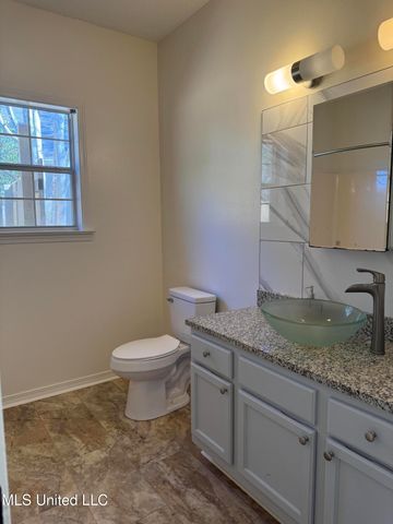 646 Koula Drive, Diamondhead, MS 39525