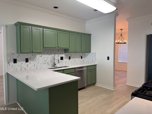 646 Koula Drive, Diamondhead, MS 39525