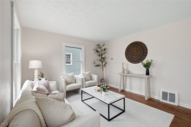 2313 23rd Street, Cuyahoga Falls, OH 44223