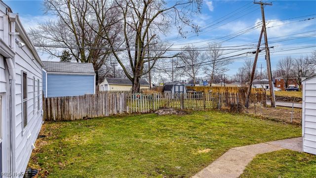 2313 23rd Street, Cuyahoga Falls, OH 44223