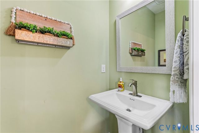 10414 Perennial Dr, Henrico, VA 23233