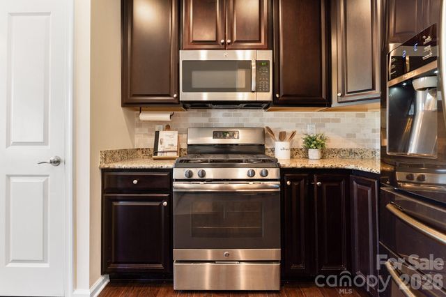 3525 Hornets Nest Way, Charlotte, NC 28208