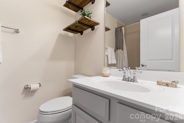 3525 Hornets Nest Way, Charlotte, NC 28208