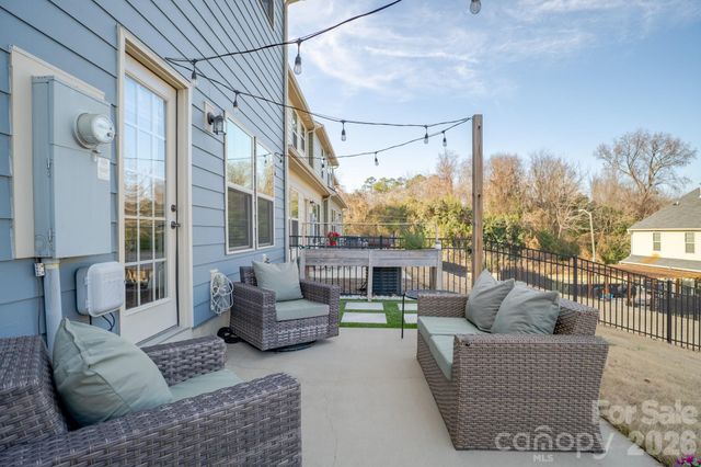 3525 Hornets Nest Way, Charlotte, NC 28208