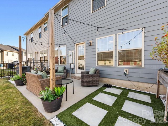 3525 Hornets Nest Way, Charlotte, NC 28208