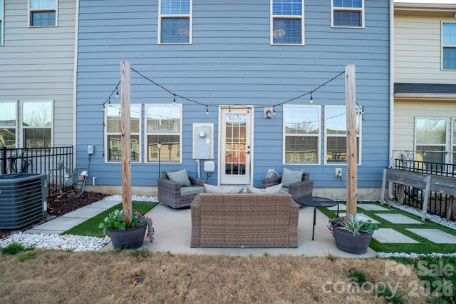 3525 Hornets Nest Way, Charlotte, NC 28208