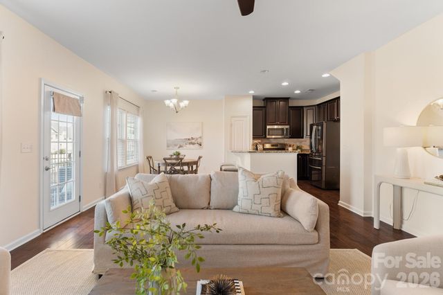 3525 Hornets Nest Way, Charlotte, NC 28208