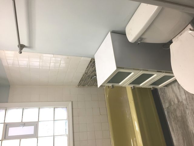 7026 S Saint Lawrence Avenue, Chicago, IL 60637