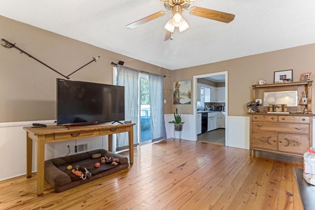 118 Wren Lane, Inman, SC 29349