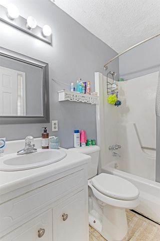 118 Wren Lane, Inman, SC 29349