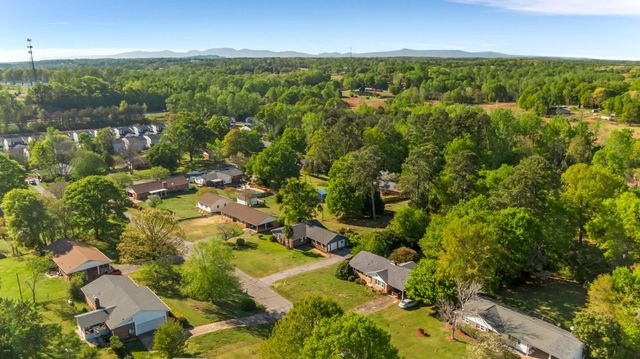 118 Wren Lane, Inman, SC 29349