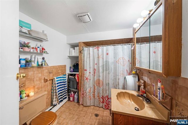 325 68th Street, Guttenberg, NJ 07093