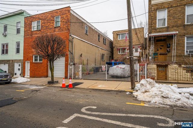 325 68th Street, Guttenberg, NJ 07093